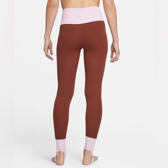 Nike Women’s High Rise Chocolate Brown Luxe Yoga Leggings Colorblock in Size XXL - Picture 1 of 13